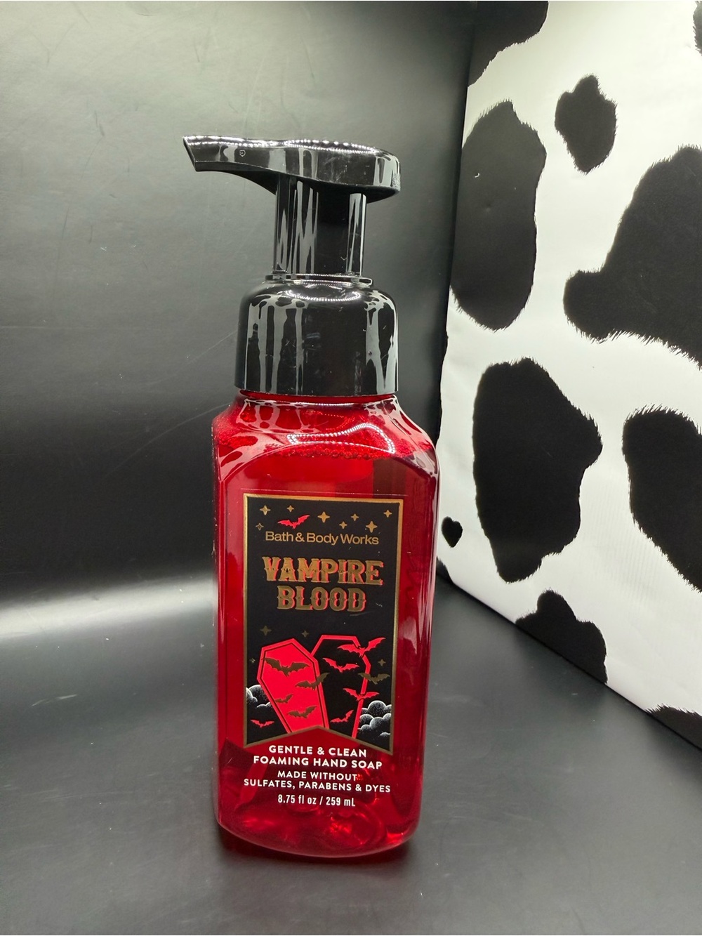 Bath & Body Works Vampire Blood Foaming Hand Soap - Red - Picture 5 of 9